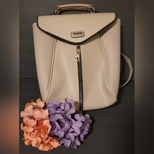 Women backpack color sand with gold zipper